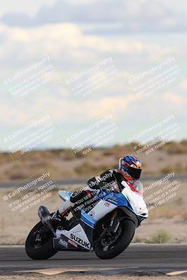 media/Nov-16-2025-Race Pace (Sun) [[8c5fa54630]]/Non Verified Riders (1st 20 Minutes)/5-Turn 15 (110pm)/